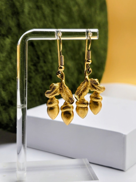 Monet Jewelry - Monet Gold Acorn and Leaf Drop Earrings - Vintage Monet Earrings